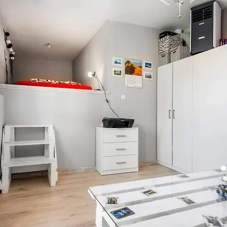 Silver 1935 Apartment *